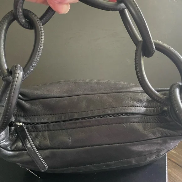 🔥SALE 🔥 EUC Chanel 9th series Lambskin Leather Ring Handle Hobo-Full Inclusion - Picture 14 of 14